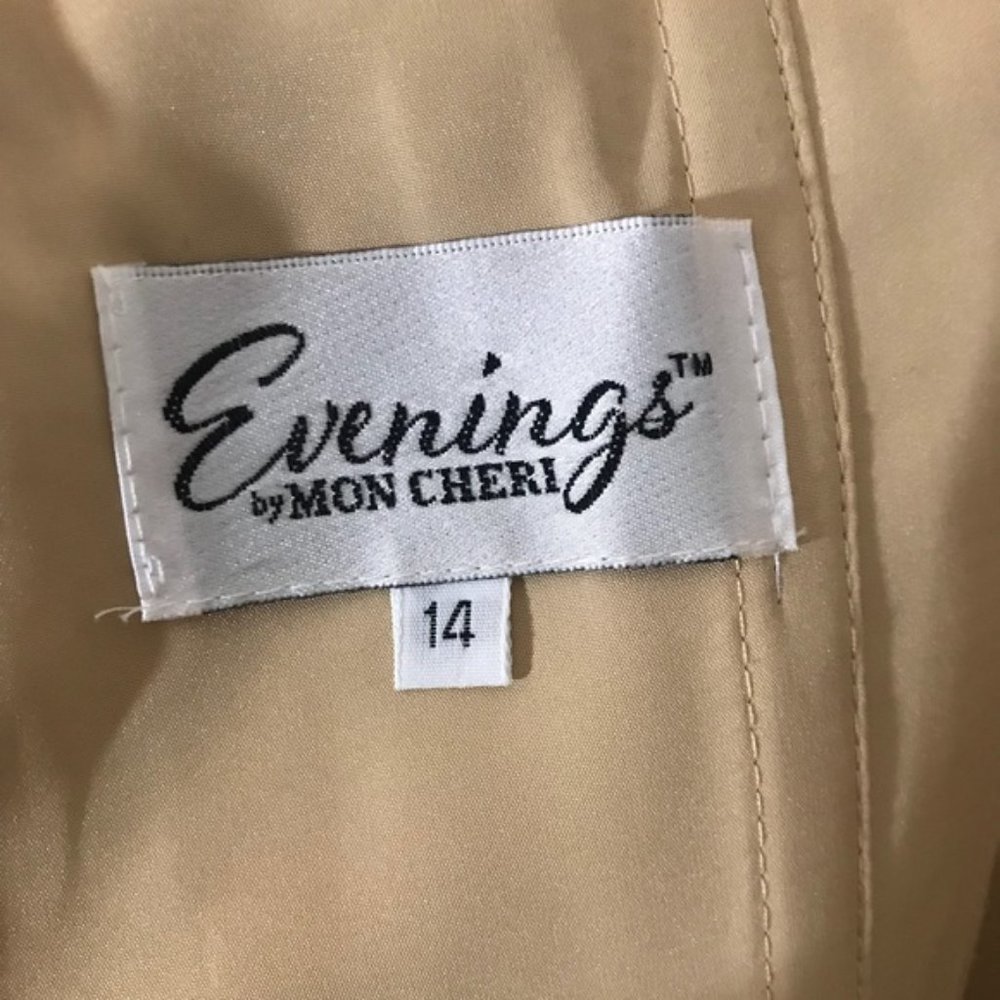 Mon Cheri Designer Off-the-Shoulder Trumpet Gown - Size 14  NWT - Picture 6 of 9